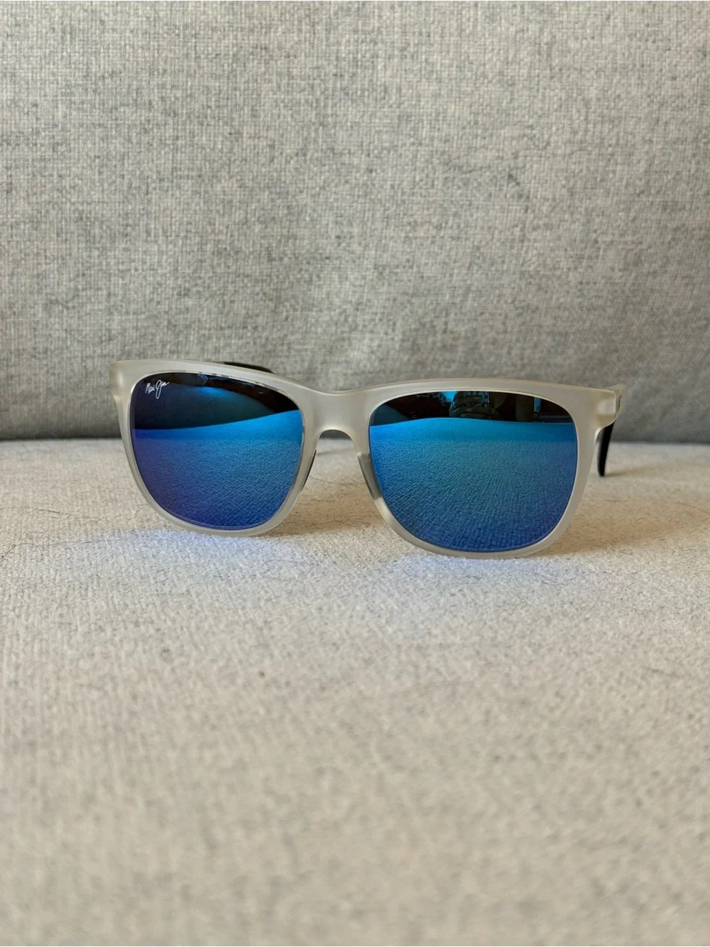 Maui Jim Tail Slide Frosted Crystal/Hawaii Blue Lens Unisex Sunglasses